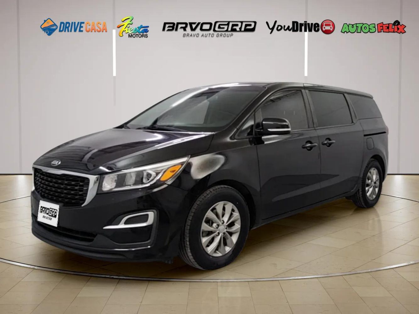 2021 Kia Sedona LX's photo