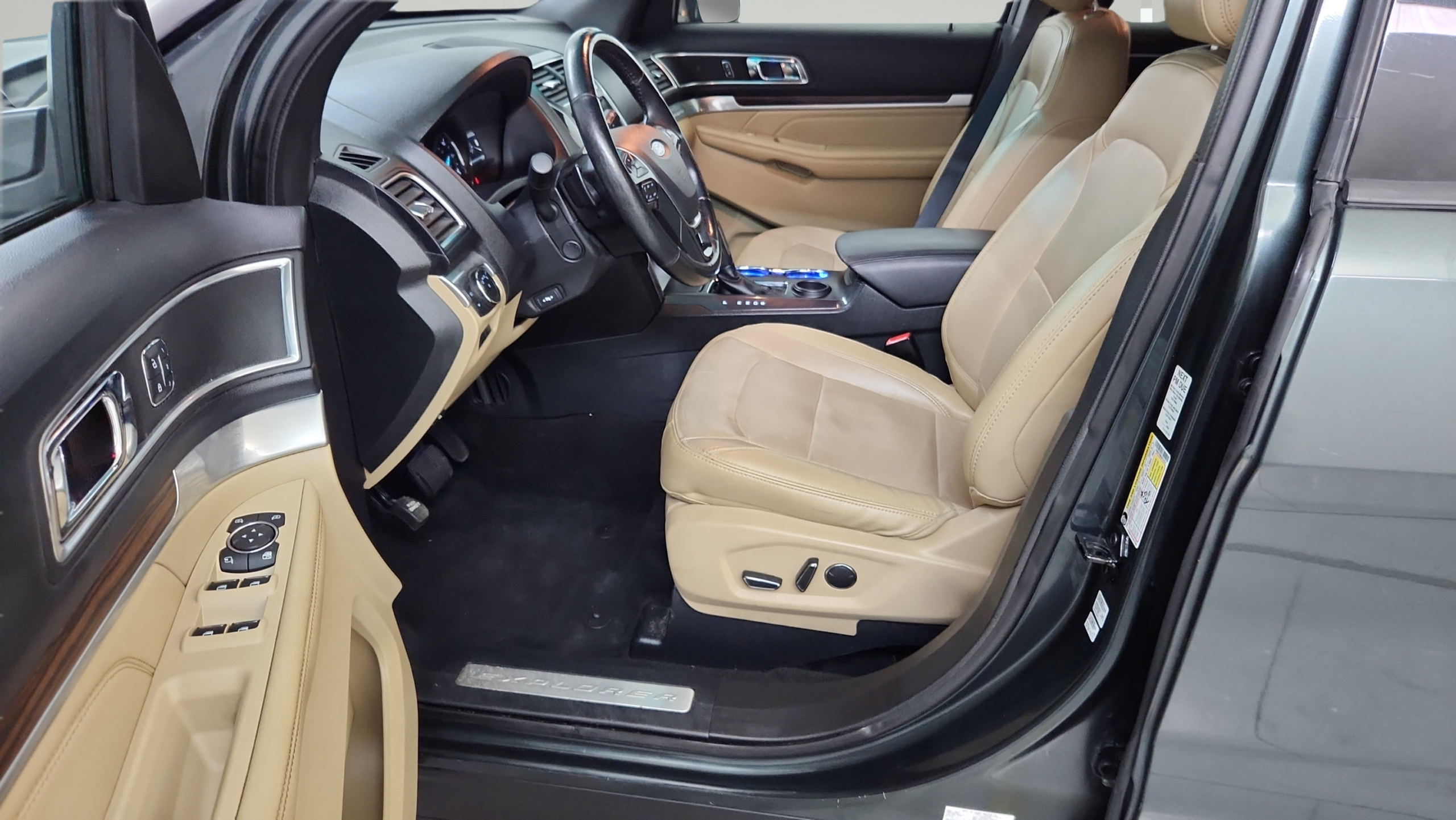 2016 Ford Explorer Limited - Photo 12