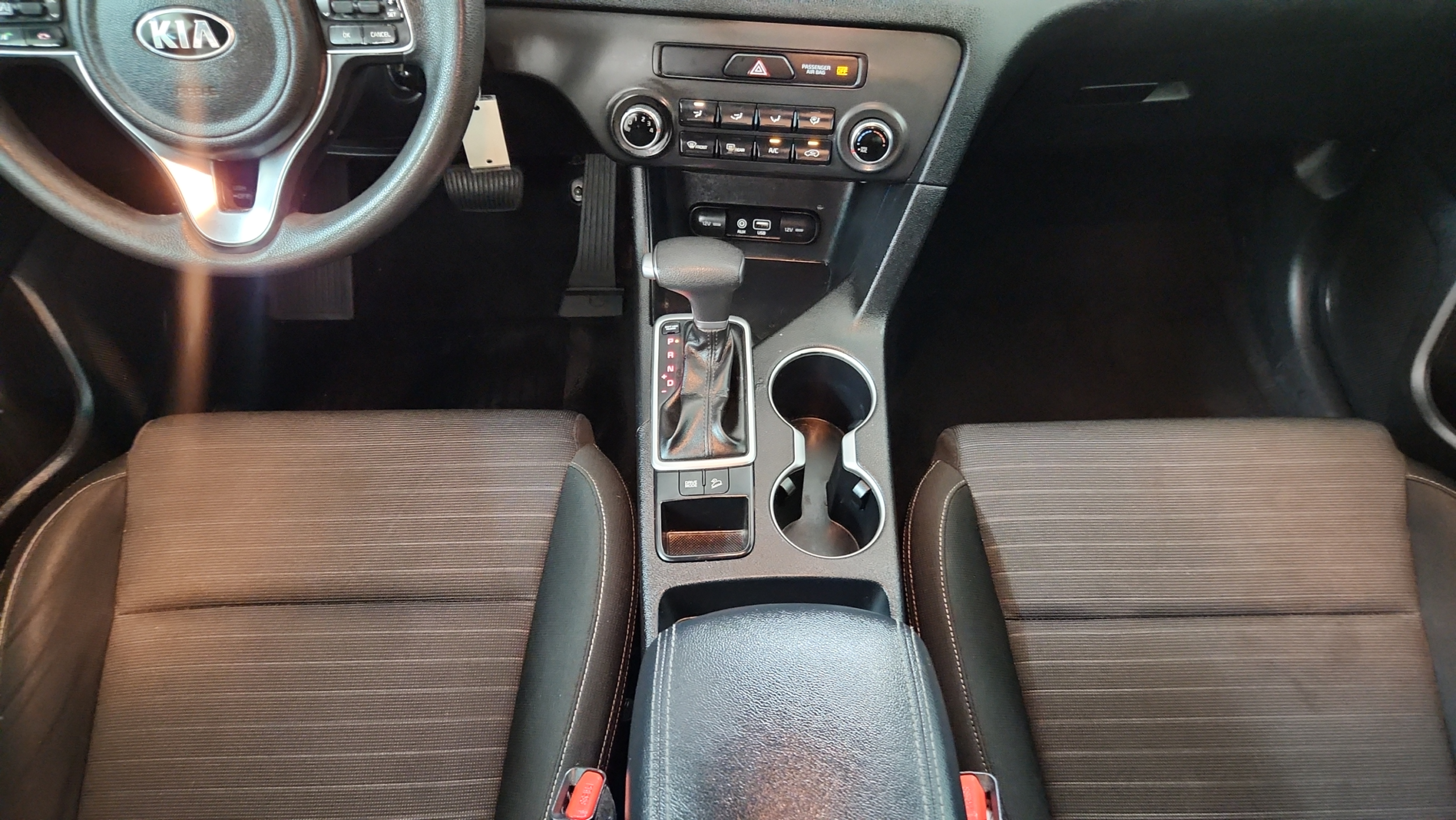 2018 Kia Sportage LX - Photo 11