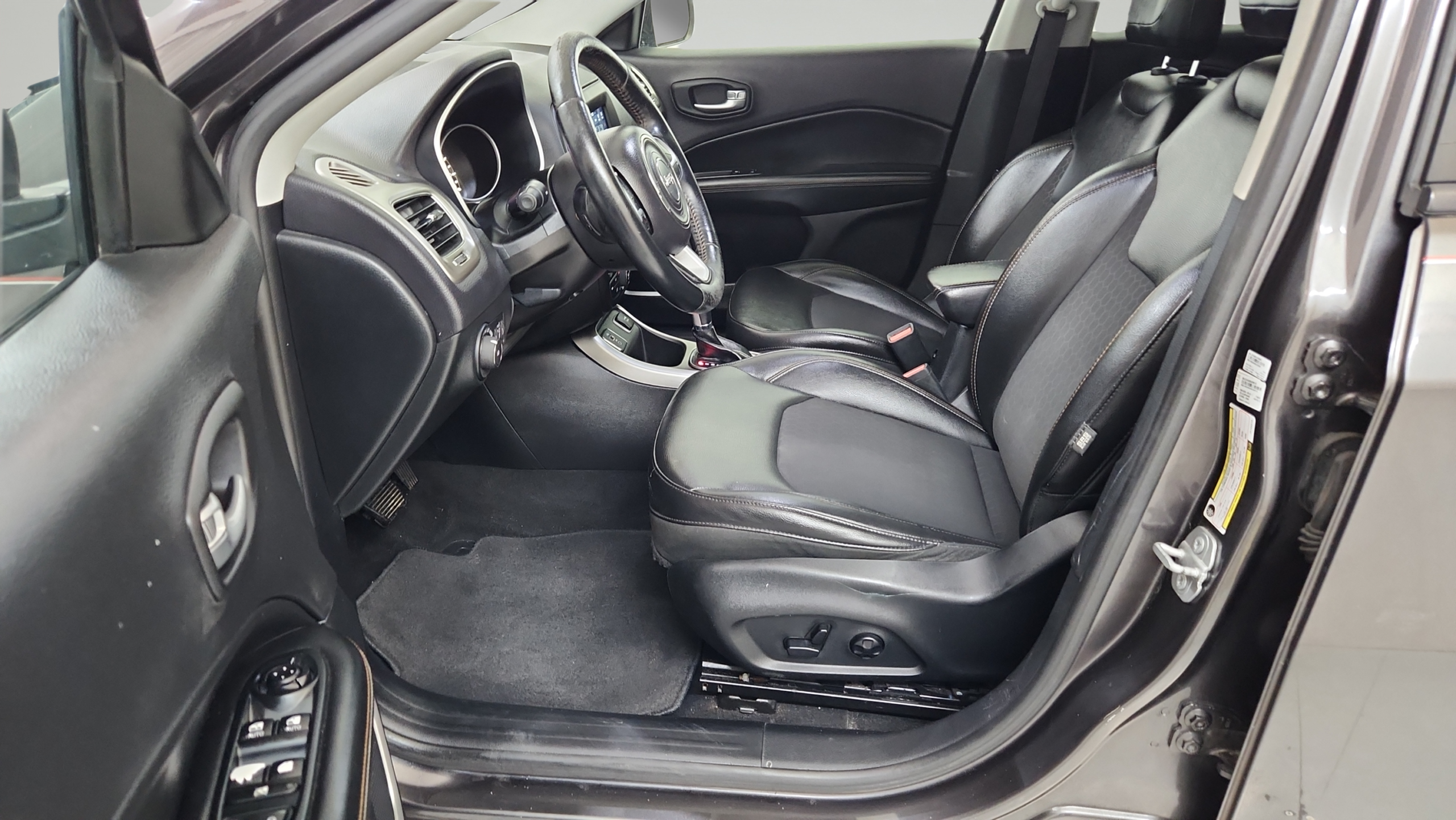 2018 Jeep Compass Latitude - Photo 12
