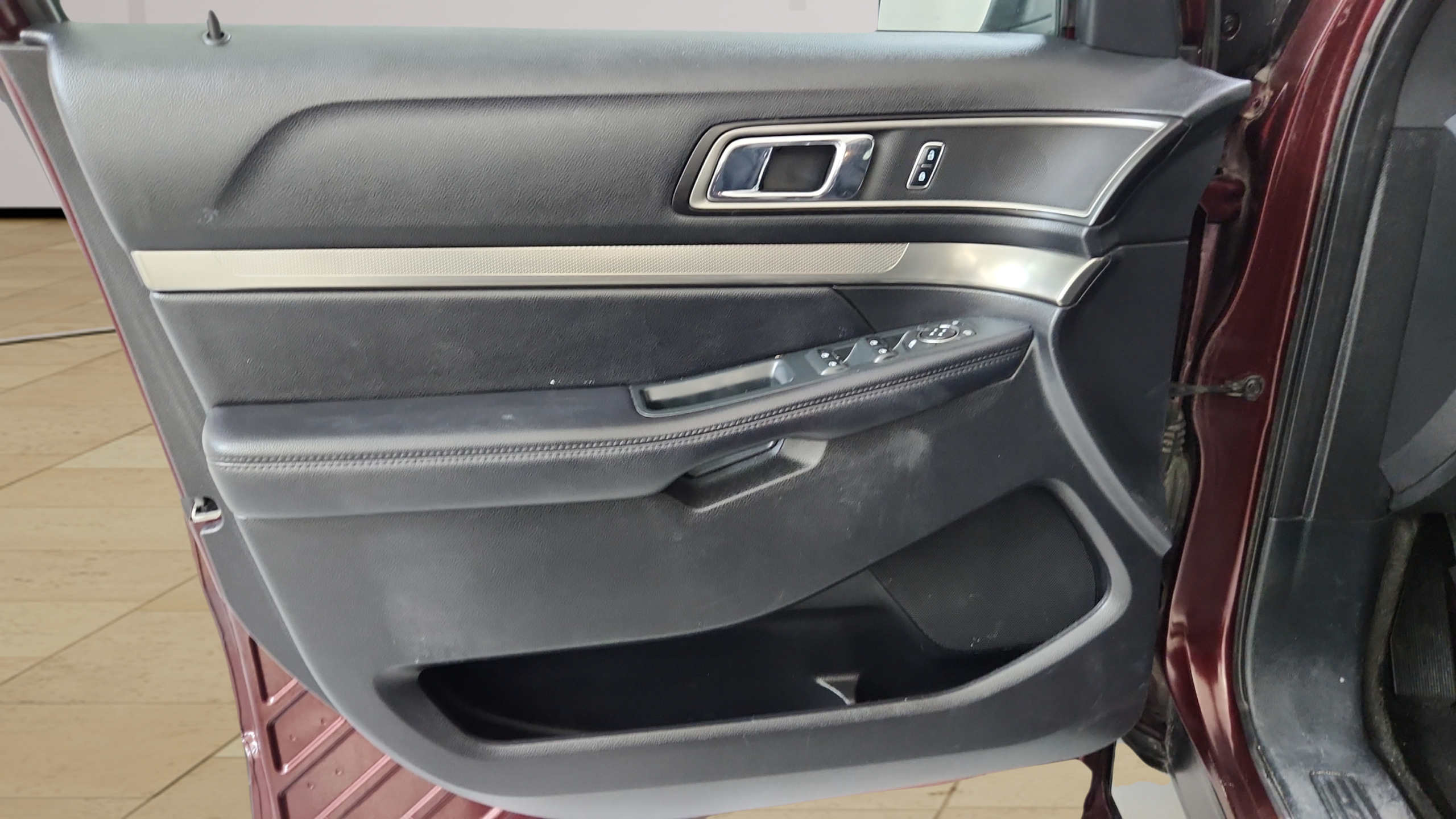 2018 Ford Explorer XLT - Photo 13