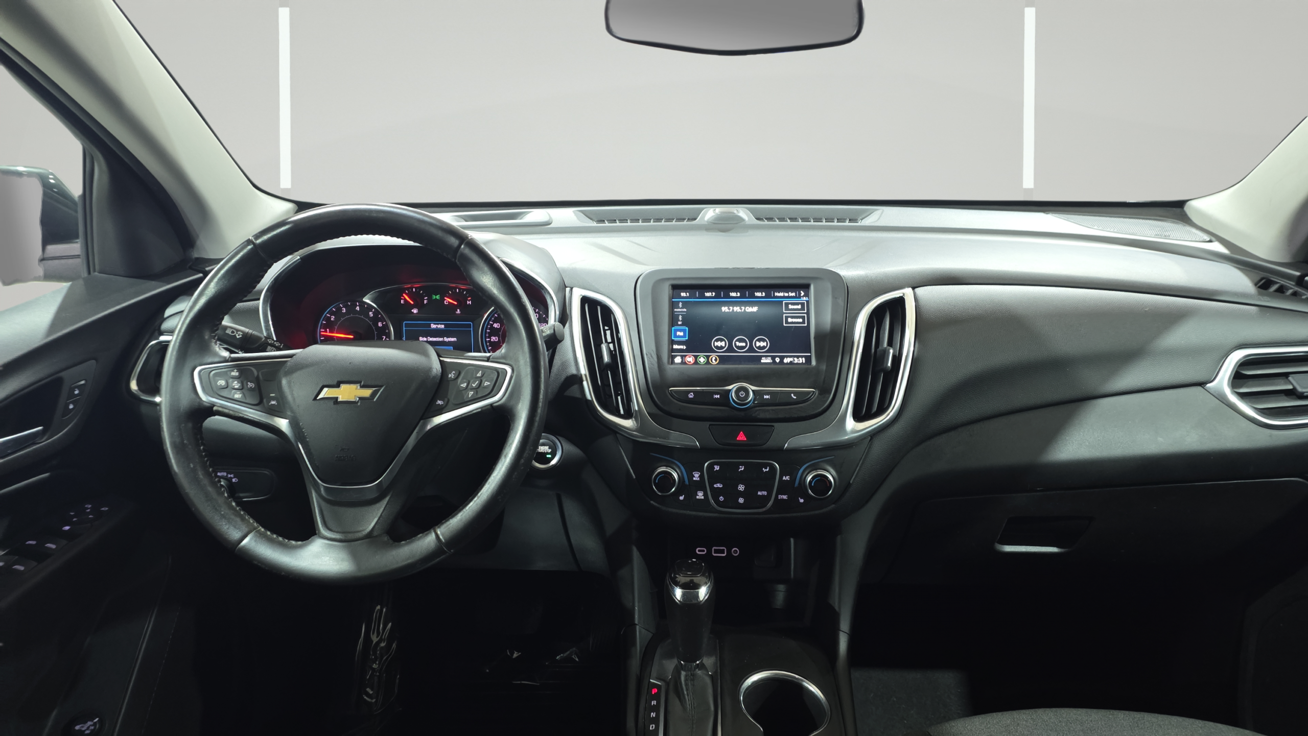 2019 Chevrolet Equinox 2FL - Photo 9