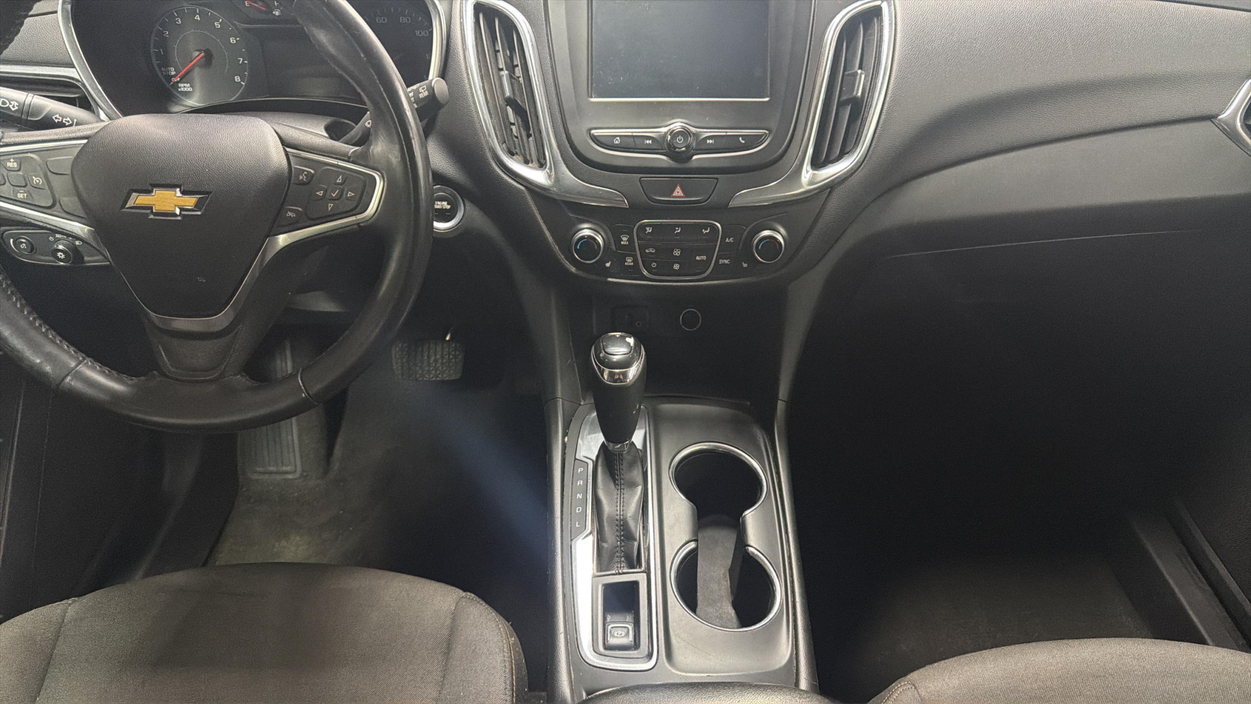 2018 Chevrolet Equinox LT - Photo 11