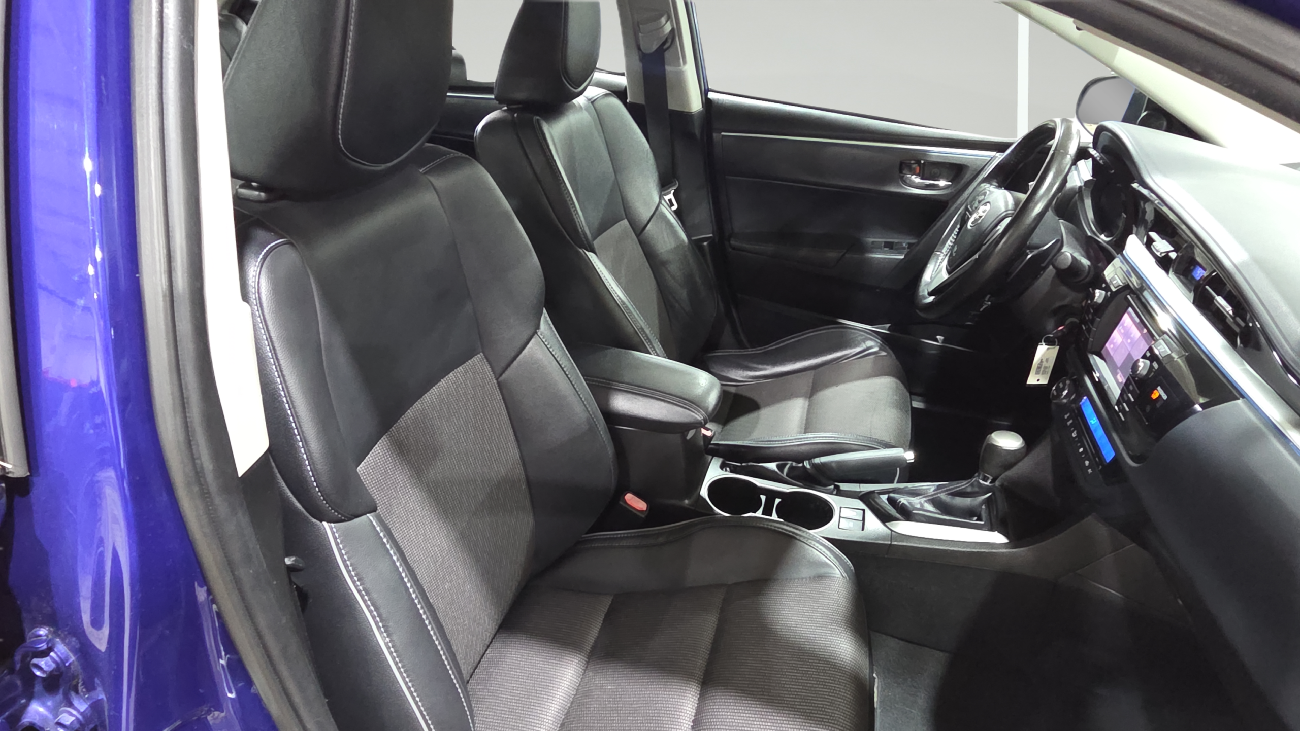 2016 Toyota Corolla S - Photo 15
