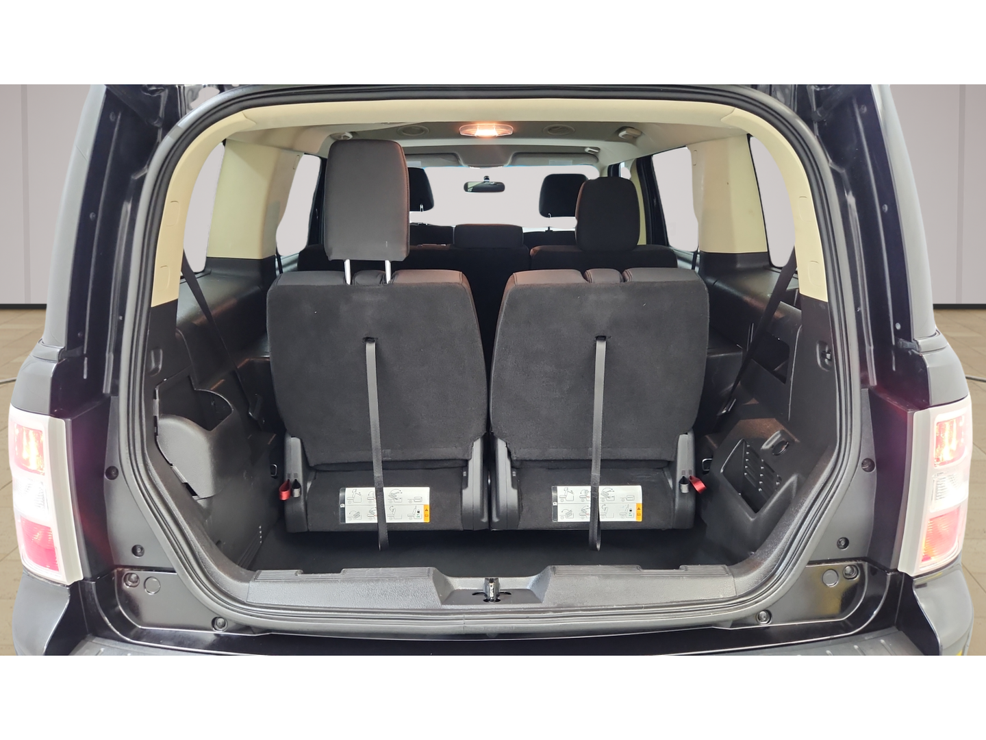 2019 Ford Flex SE - Photo 16