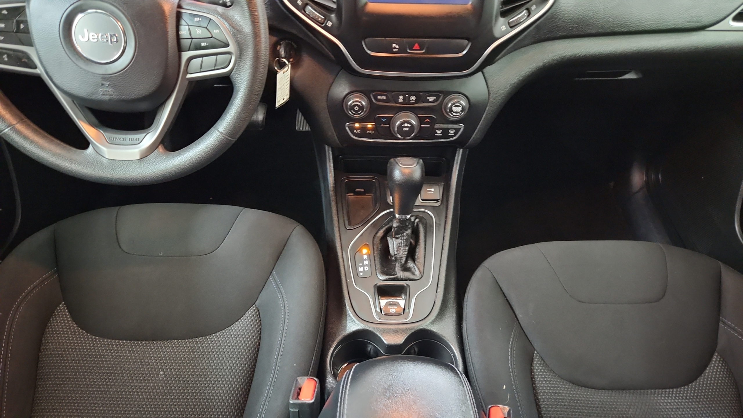 2019 Jeep Cherokee Latitude - Photo 11