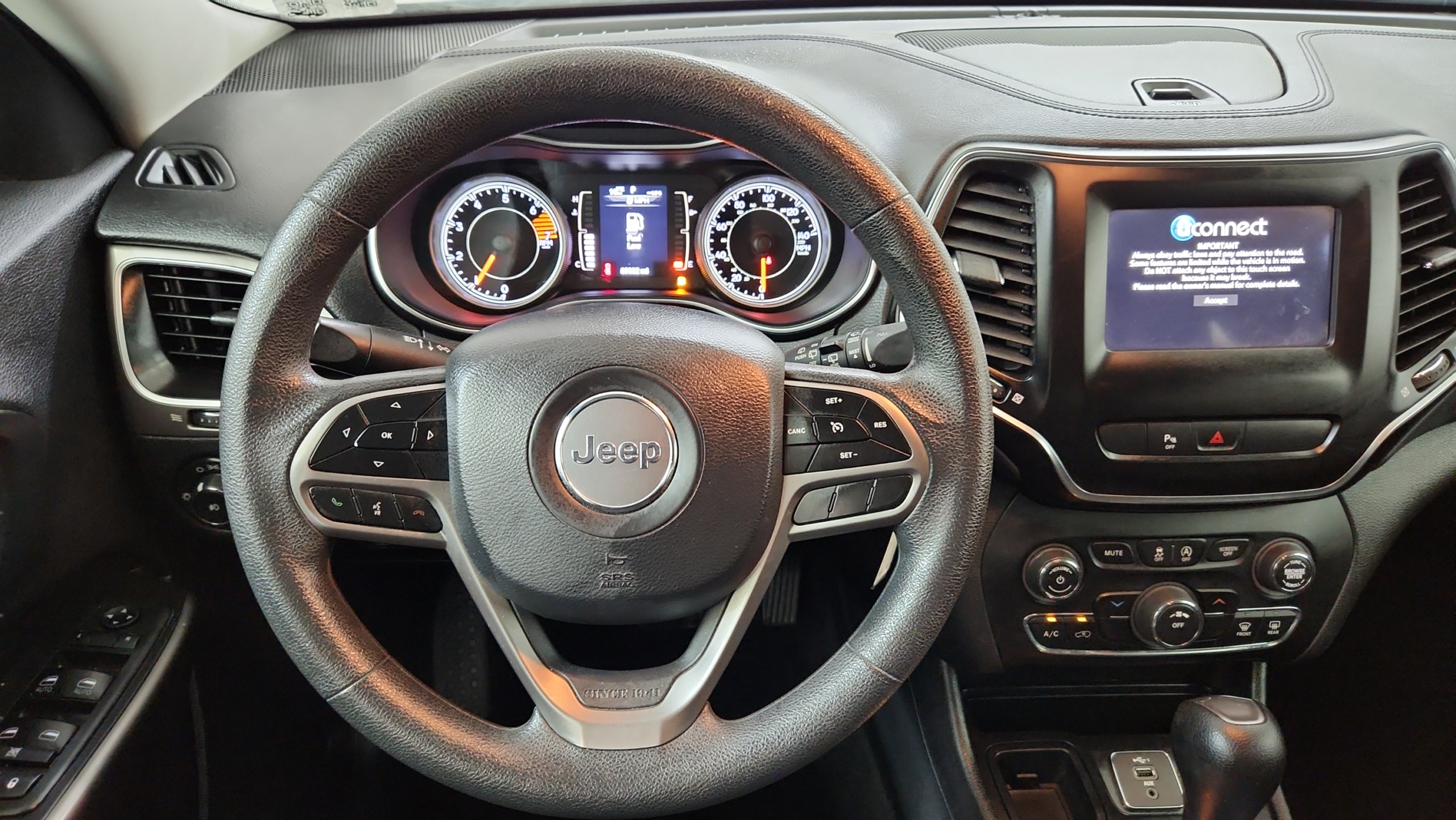 2019 Jeep Cherokee Latitude - Photo 10