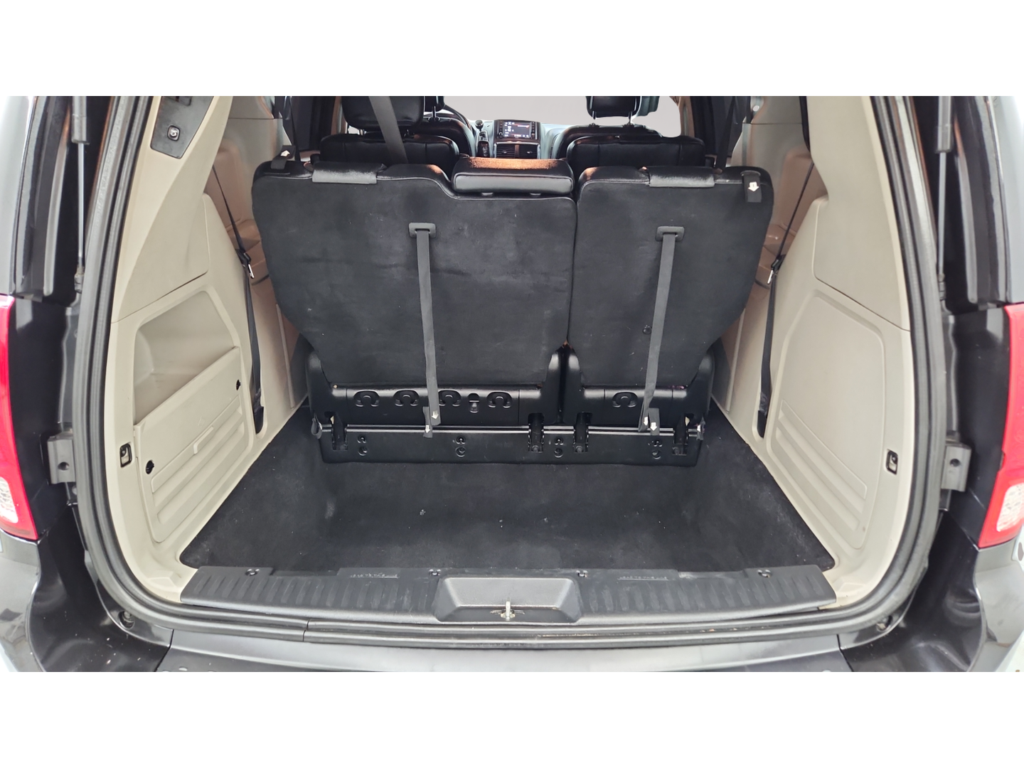 2019 Dodge Grand Caravan SXT - Photo 16